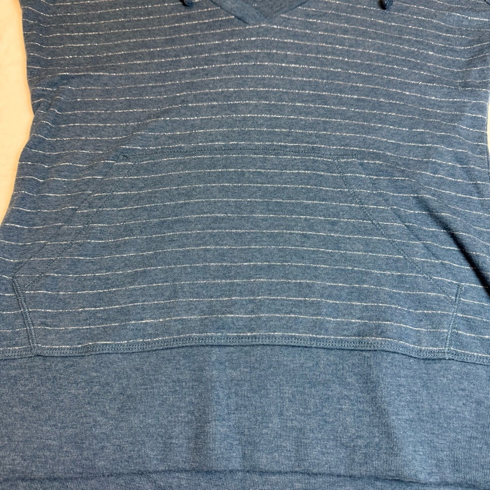 Maurices Blue and Silver Striped Short Sleeve Hoodie with Pockets - Picture 3 of 9